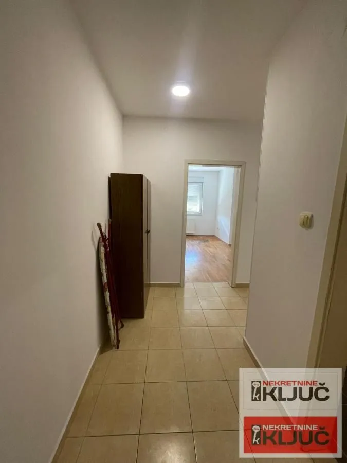 Izdavanje, dvosoban stan, 52m², Nova Detelinara, Novi Sad Sve Podlokacije