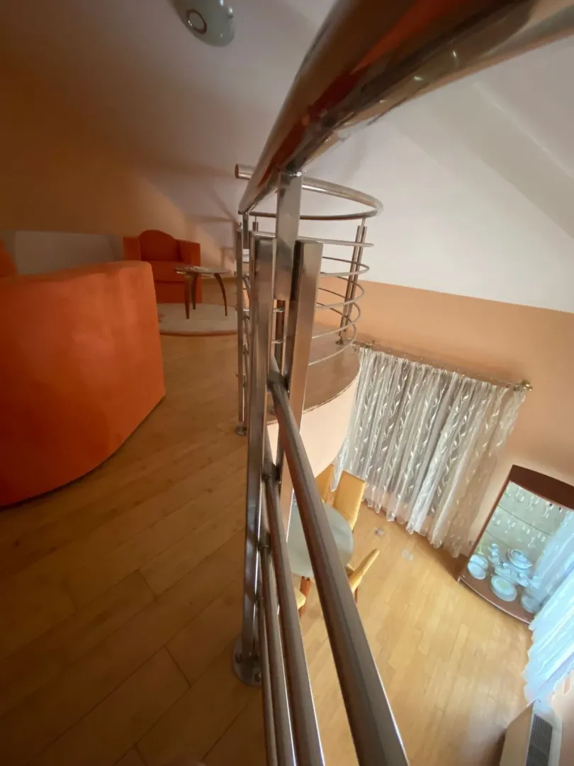 Prodaja, četvorosoban stan, 200m², Preko Morače, Podgorica