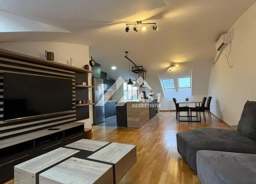 Izdavanje, stan, 180m², Sajam, Novi Sad Sve Podlokacije