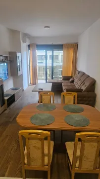 Prodaja, jednosoban stan, 64m², Soho City, Bar - image 6