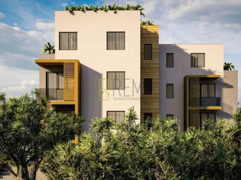 Prodaja, garsonjera, 32m², Dobrota, Kotor - image 1