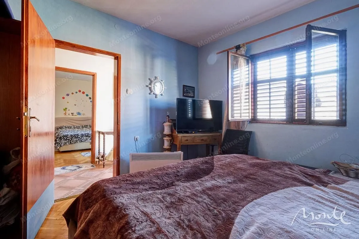 Prodaja, kuća, 219m², Dobrota, Kotor