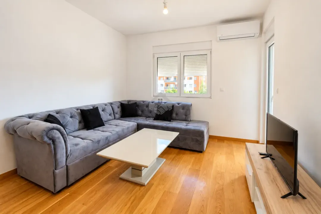 Izdavanje, jednosoban stan, 45m², New City, Podgorica