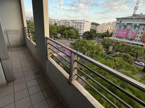 Sale, two bedroom apartment, 75m², Podgorica, Crna Gora - image 17