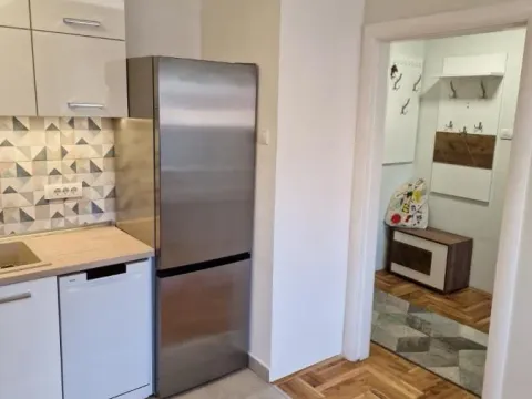 Izdavanje, dvosoban stan, 50m², Podbara, Novi Sad Sve Podlokacije - image 5