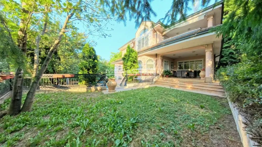 Sale, house, 600m², Savski Venac, Beograd