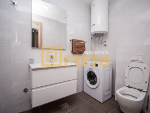 Izdavanje, dvosoban stan, 73m², Master Kvart, Podgorica - image 17