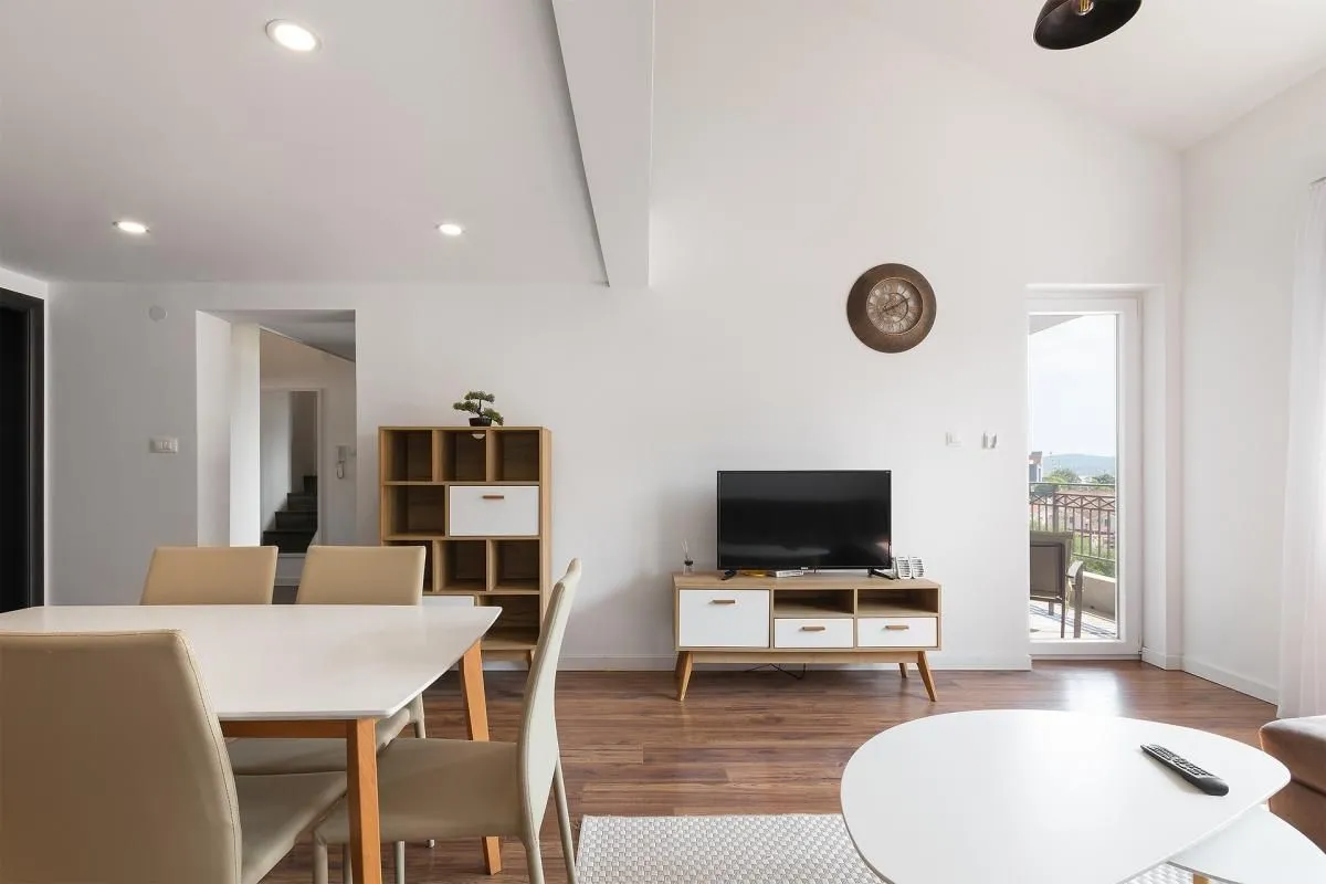 Prodaja, dvosoban stan, 92m², Seljanovo, Tivat