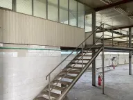 Izdavanje, poslovni prostor, 1900m², Borča 1, Borča Sve Podlokacije - image 3