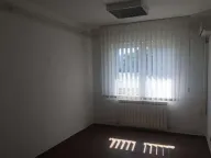 Izdavanje, poslovni prostor, 200m², Zemun Bačka, Zemun Sve Podlokacije - image 2