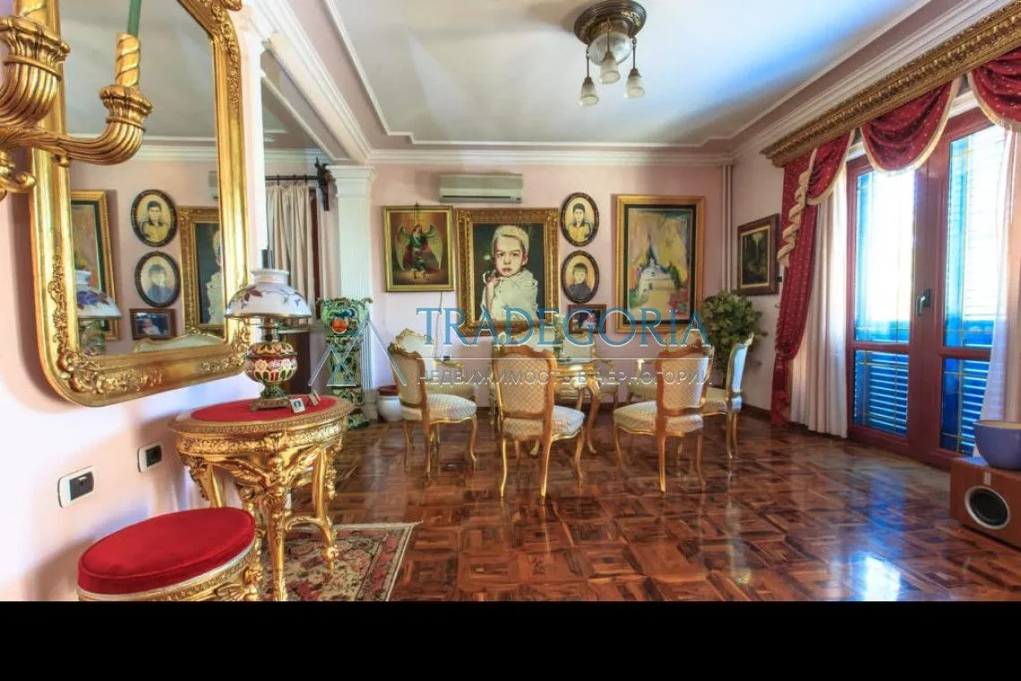 Prodaja, kuća, 400m², Bar, Crna Gora