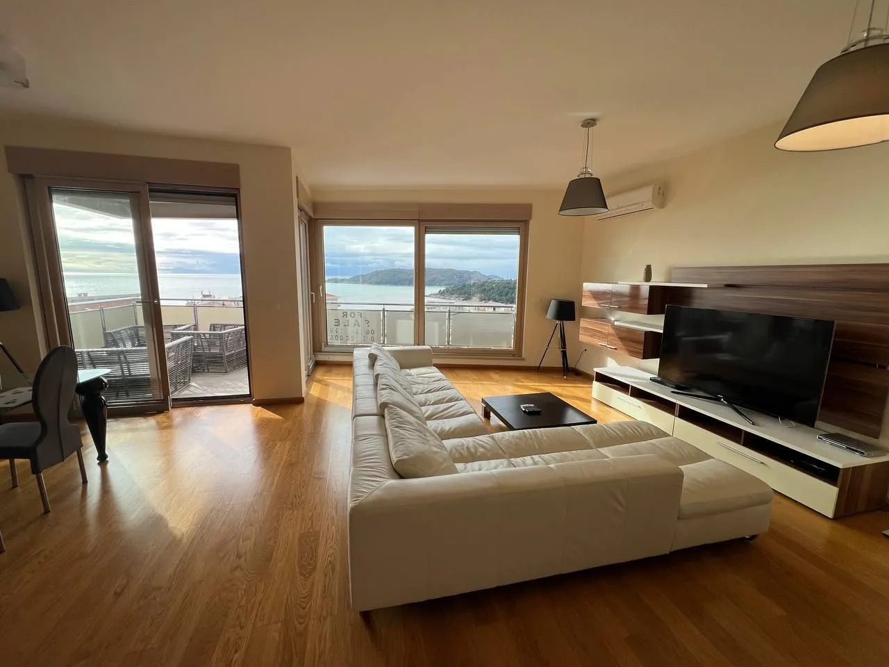 Sale, two bedroom apartment, 95m², Bečići, Budva