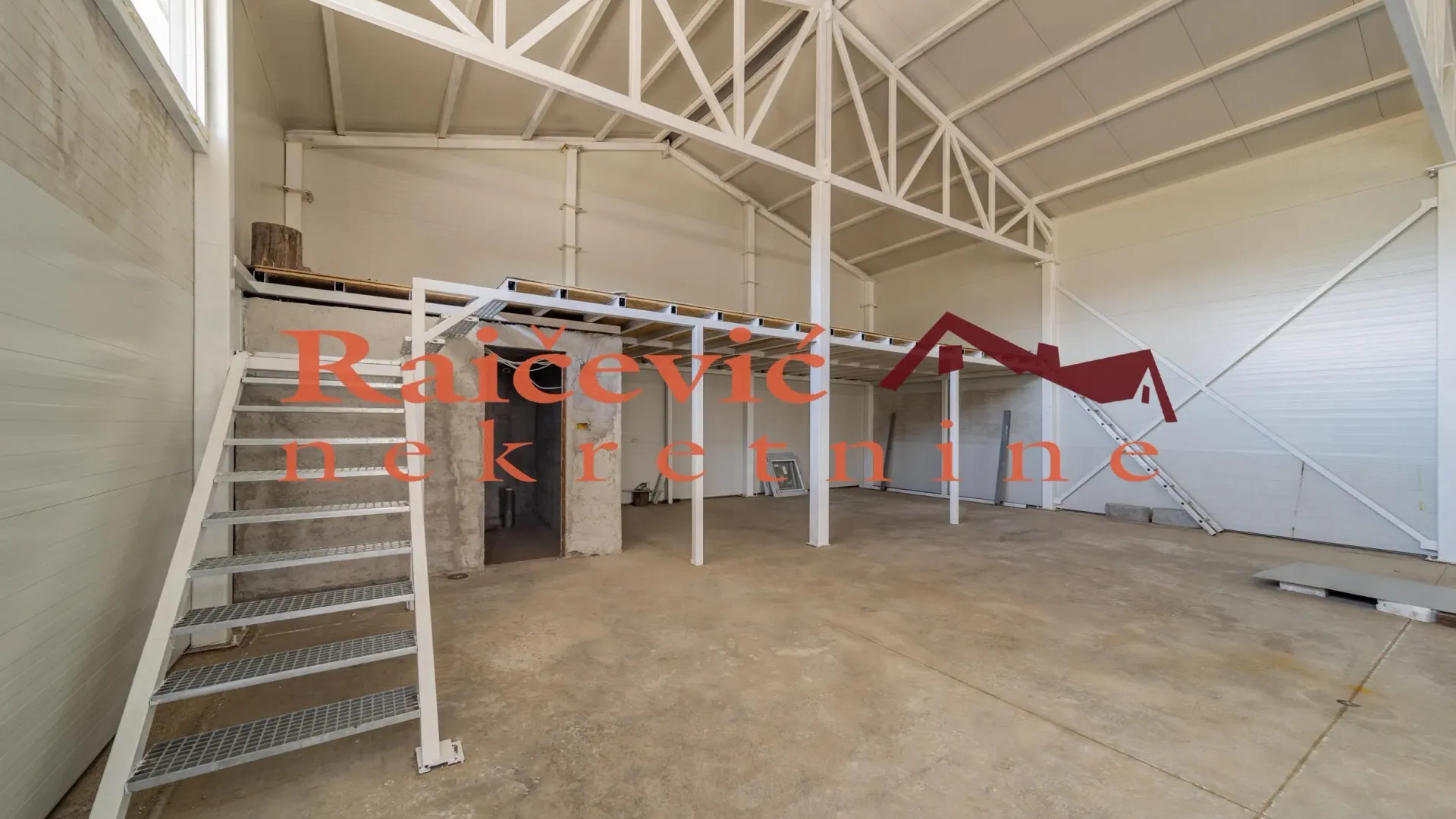 Rent, office space, 340m², Železnik, Beograd