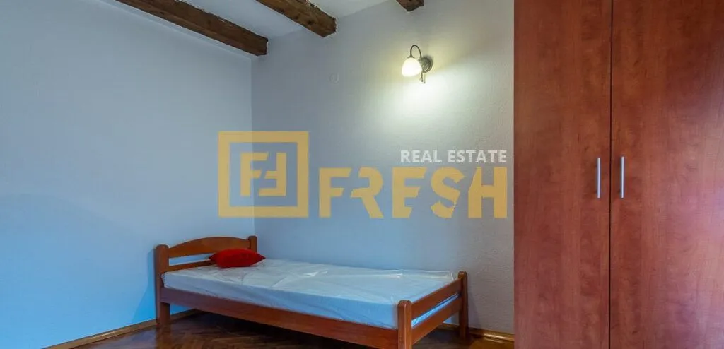 Rent, house, 250m², Stari Aerodrom, Podgorica