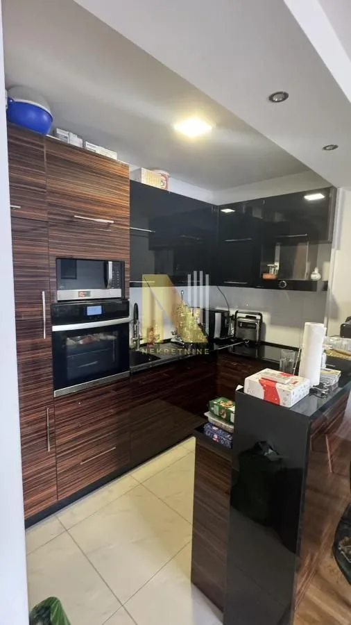 Prodaja, trosoban stan, 69m², Nova Detelinara, Novi Sad Sve Podlokacije