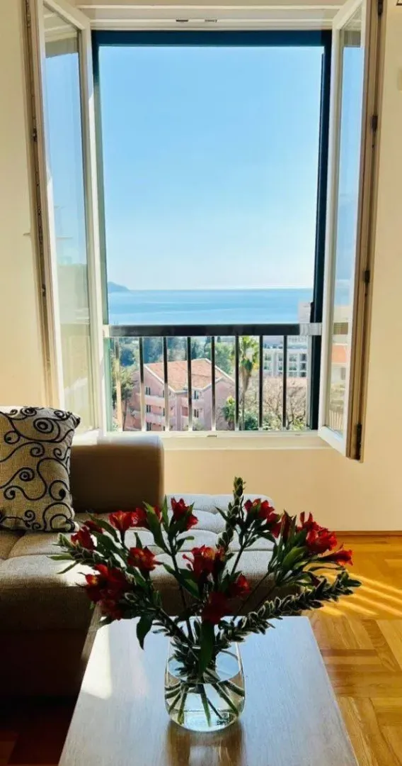 Sale, two bedroom apartment, 69m², Bečići, Budva