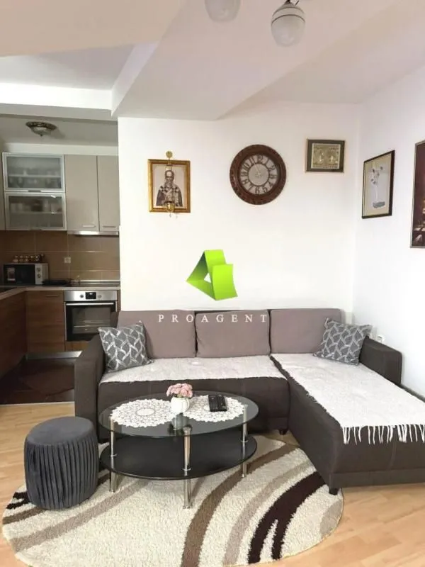 Prodaja, trosoban stan, 67m², Pantelej, Niš