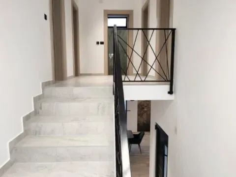 Sale, house, 154m², Dahna, Podgorica - image 7