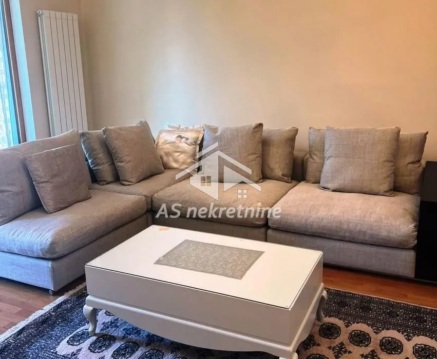 Izdavanje, trosoban stan, 100m², Stari Grad, Beograd