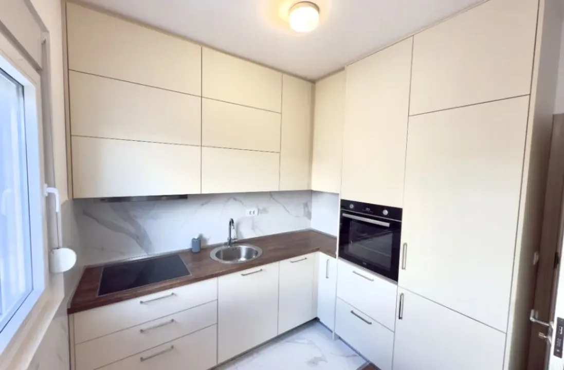 Izdavanje, jednosoban stan, 45m², Pobrežje, Podgorica