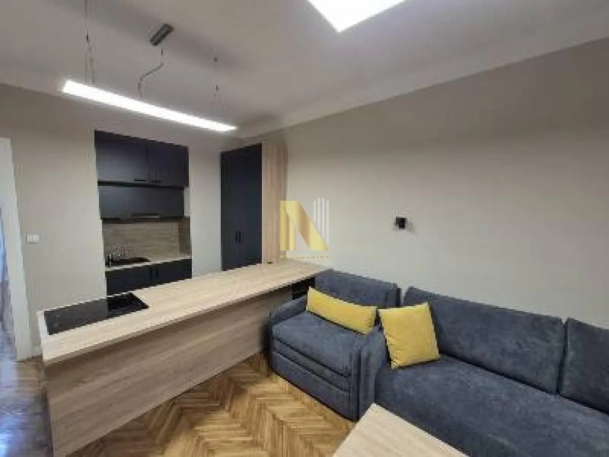 Prodaja, garsonjera, 32m², Centar, Novi Sad