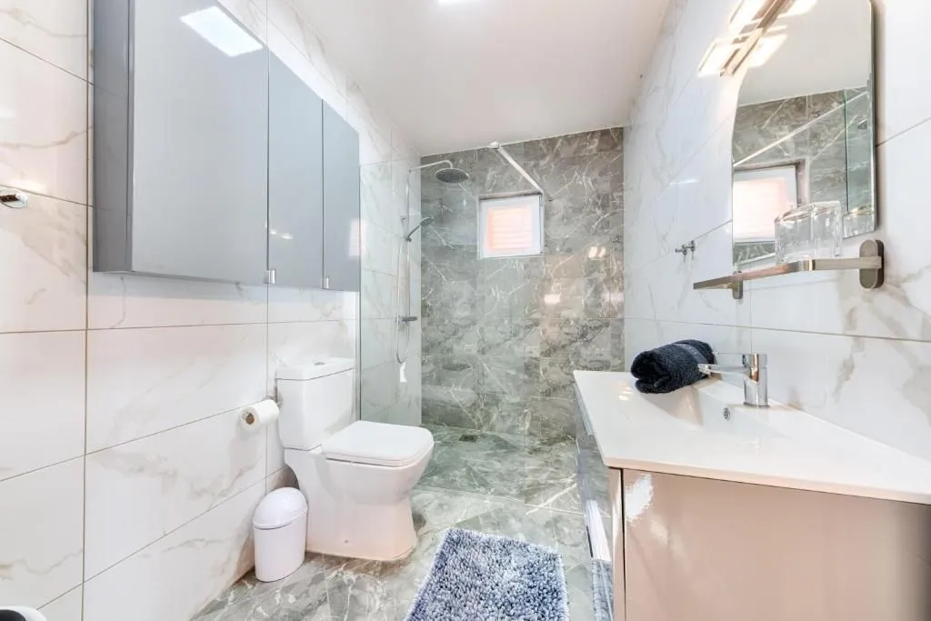 Sale, house, 12000m², Dobre Vode, Bar
