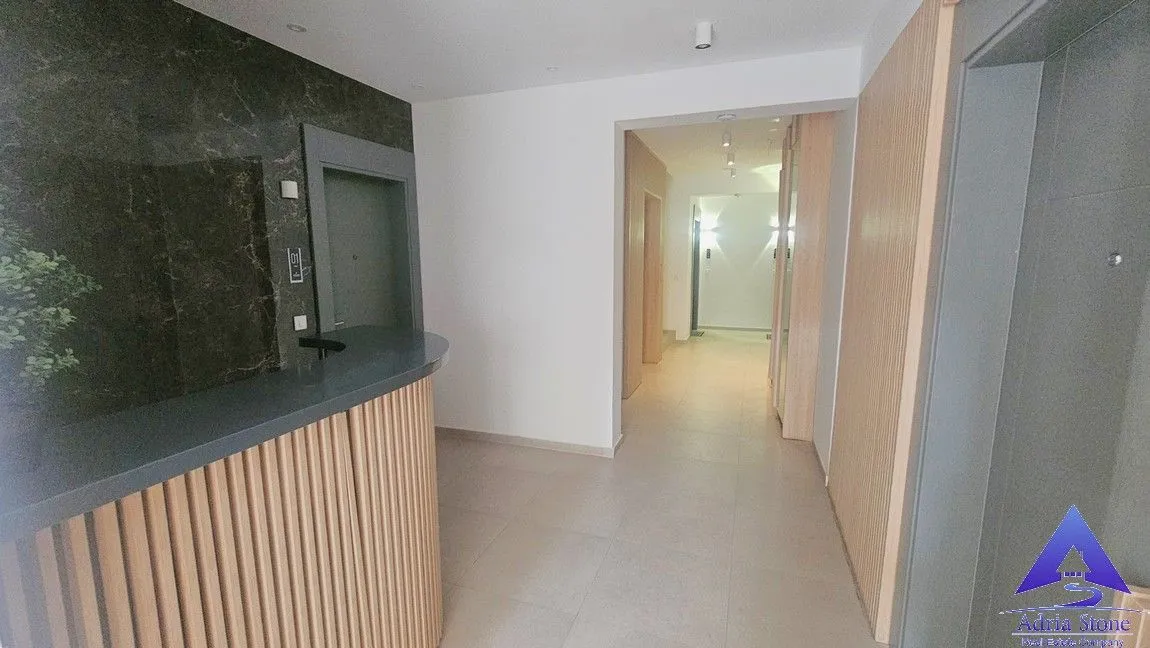 Prodaja, dvosoban stan, 63m², Bečići, Budva