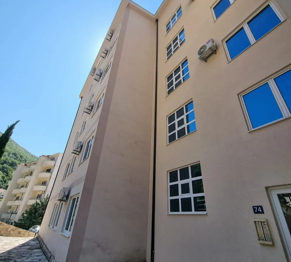 Sale, three bedroom apartment, 169m², Petrovac, Budva
