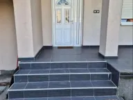 Izdavanje, kuća, 220m², Zemun Sve Podlokacije, Beograd - image 2