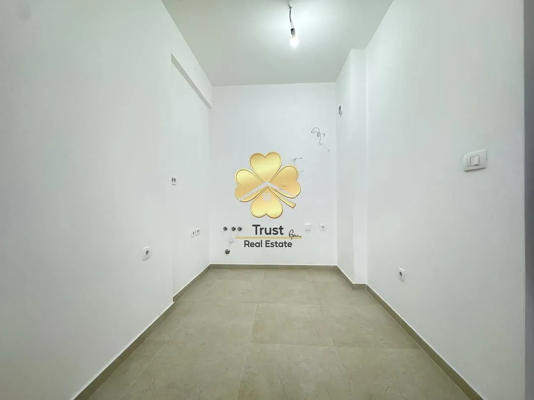 Izdavanje, jednosoban stan, 45m², Stari Aerodrom, Podgorica
