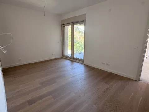 Sale, five bedroom apartment, 192m², Kotor, Crna Gora - image 7