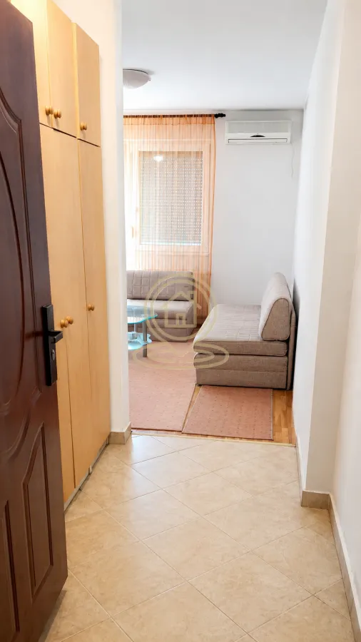 Izdavanje, jednosoban stan, 36m², Adamovićevo Naselje, Novi Sad Sve Podlokacije