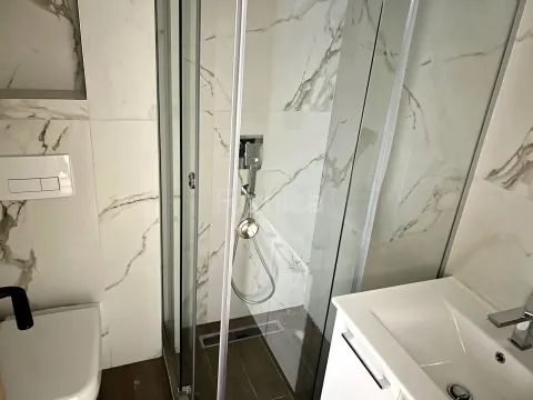 Sale, three bedroom apartment, 84m², Medijana, Niš - image 10