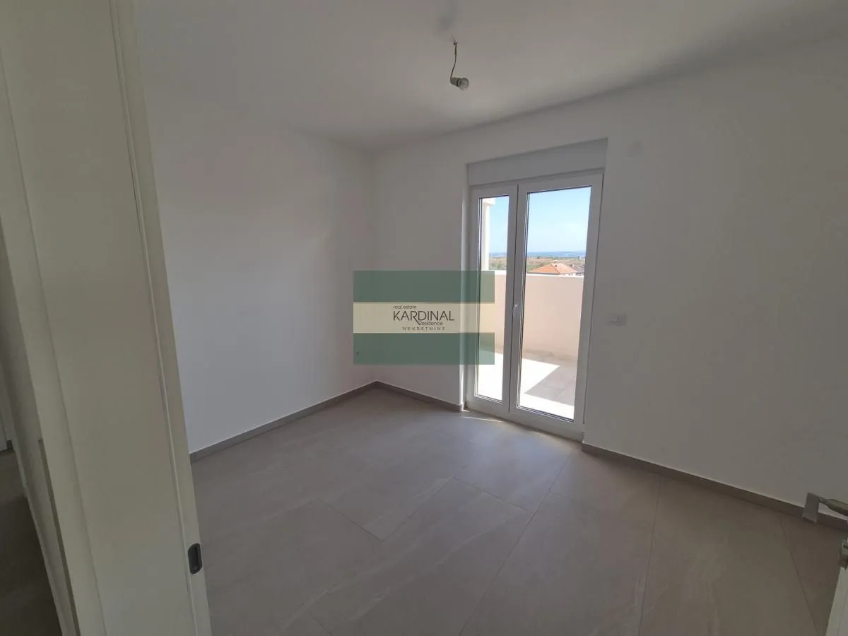 Prodaja, trosoban stan, 76m², Sarina Medja, Jagodina