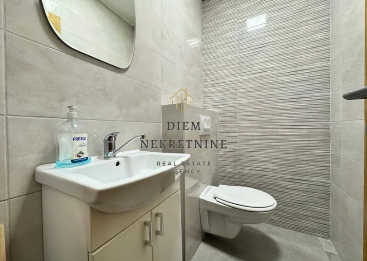 Rent, office space, 120m², Centar, Podgorica