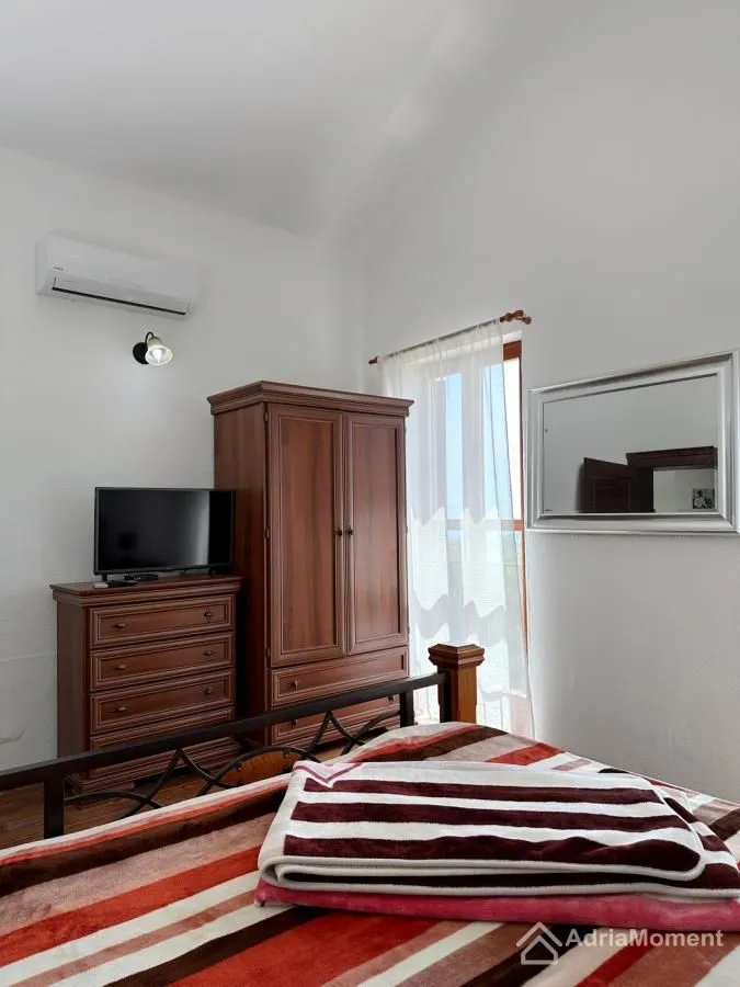Prodaja, kuća, 230m², Zagora, Kotor