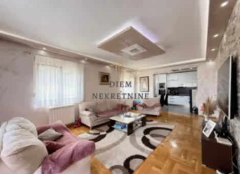 Prodaja, kuća, 180m², Gornja Gorica, Podgorica - image 8