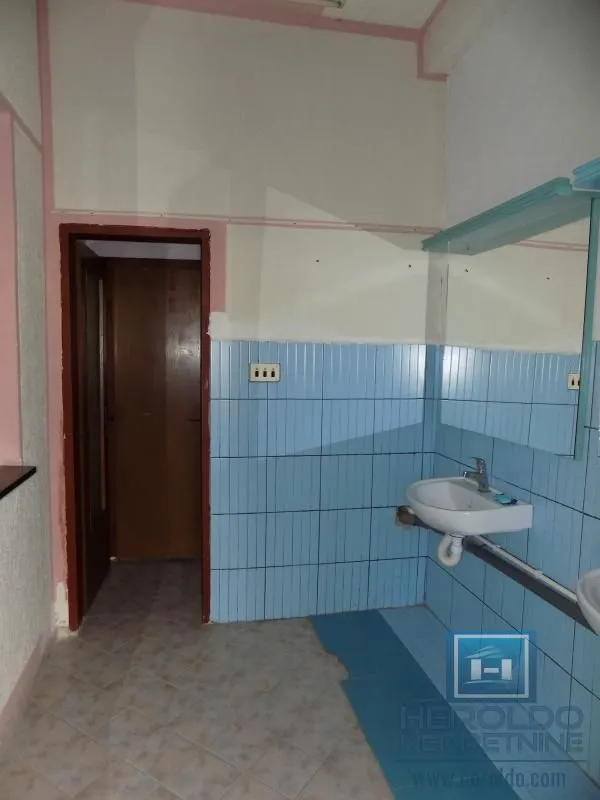 Rent, office space, 1300m², Supska, Ćuprija