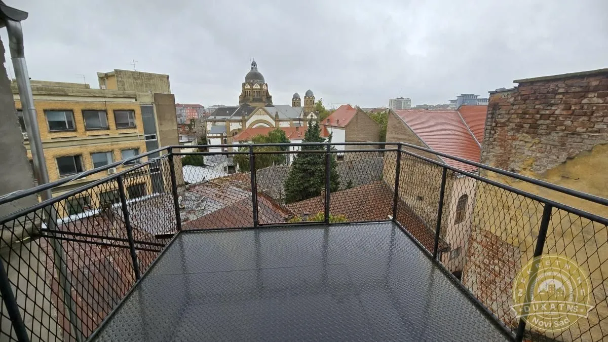 Prodaja, trosoban stan, 87m², Centar, Novi Sad