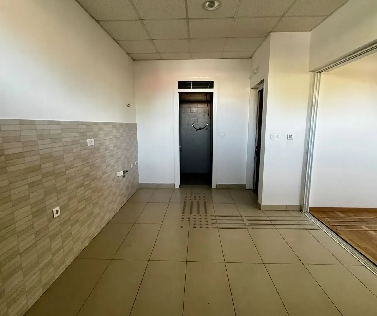 Rent, office space, 180m², Zabjelo, Podgorica