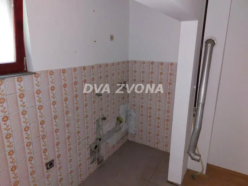 Prodaja, kuća, 400m², Sremska Kamenica, Petrovaradin