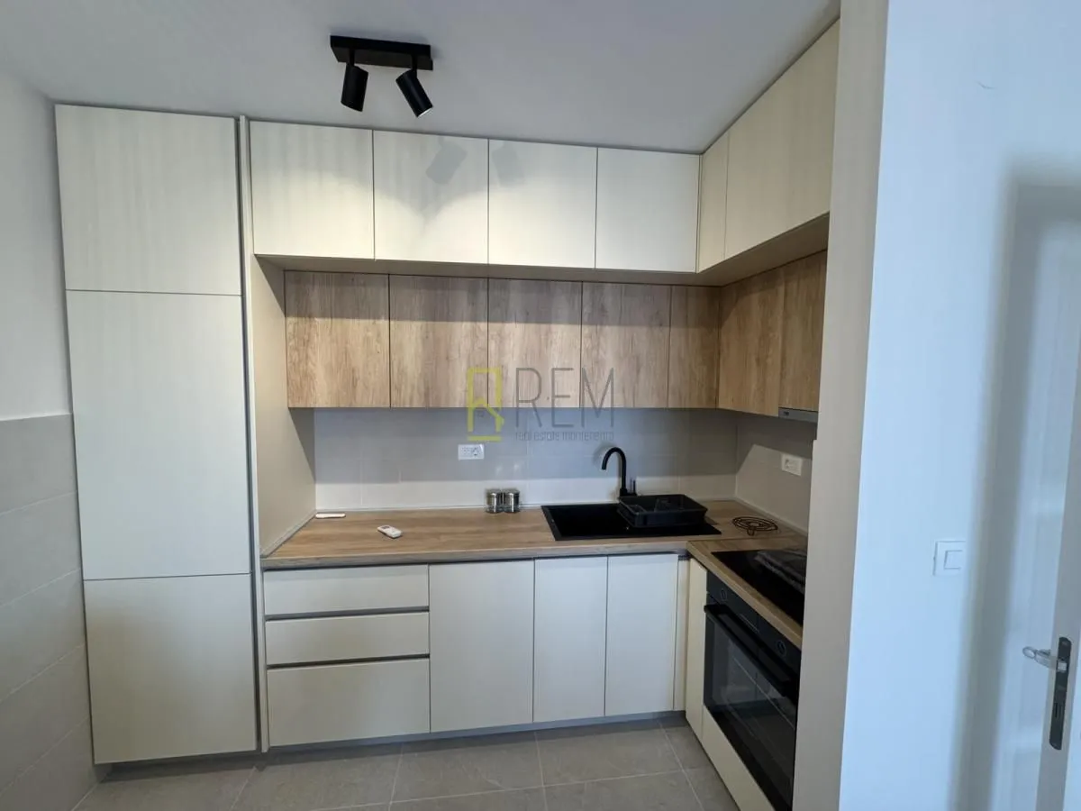 Izdavanje, dvosoban stan, 59m², Zabjelo, Podgorica