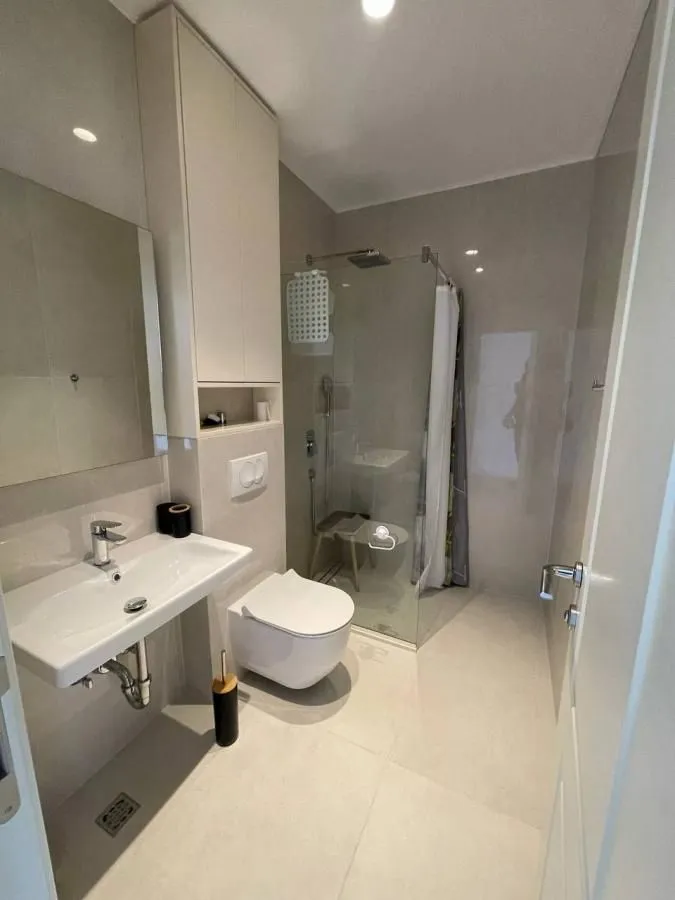 Rent, two bedroom apartment, 159m², Tivat, Crna Gora
