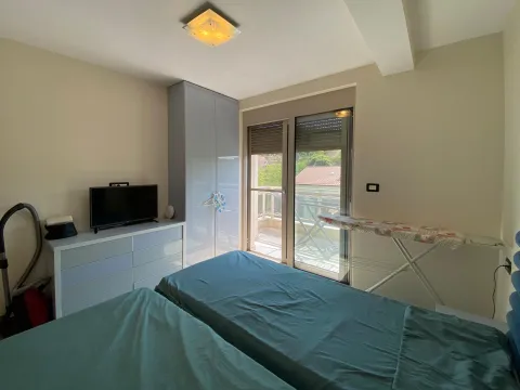 Izdavanje, dvosoban stan, 89m², Radanovići, Kotor - image 9