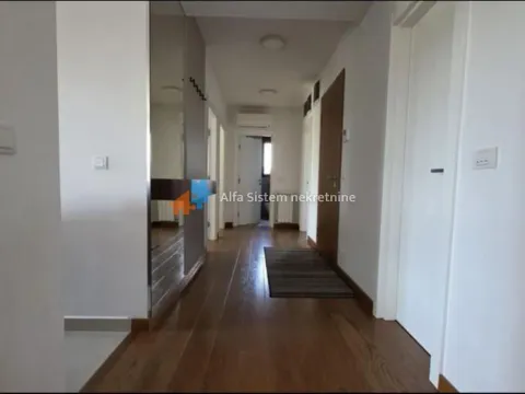 Izdavanje, četvorosoban stan, 98m², Vračar Sve Podlokacije, Beograd - image 8