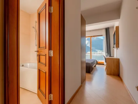 Prodaja, dvosoban stan, 106m², Dobrota, Kotor - image 16