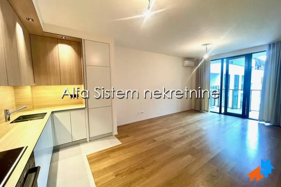 Prodaja, trosoban stan, 88m², Savski Venac, Beograd