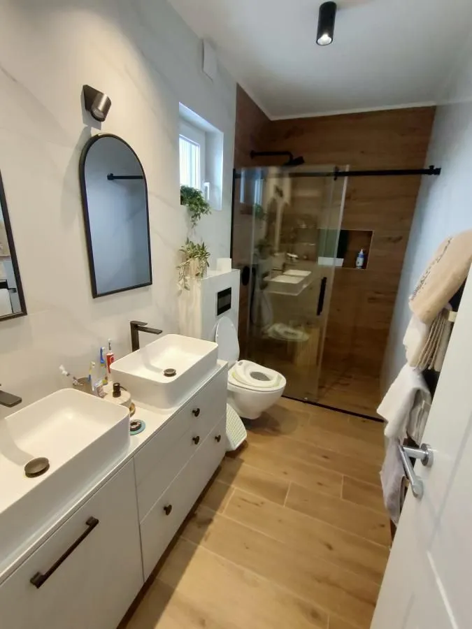 Prodaja, kuća, 200m², Veternik, Novi Sad Sve Podlokacije