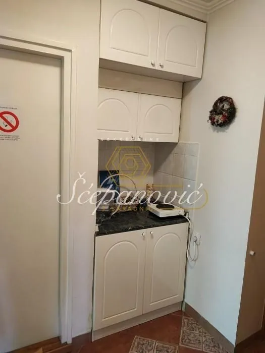 Prodaja, jednosoban stan, 41m², Rotkvarija, Novi Sad Sve Podlokacije