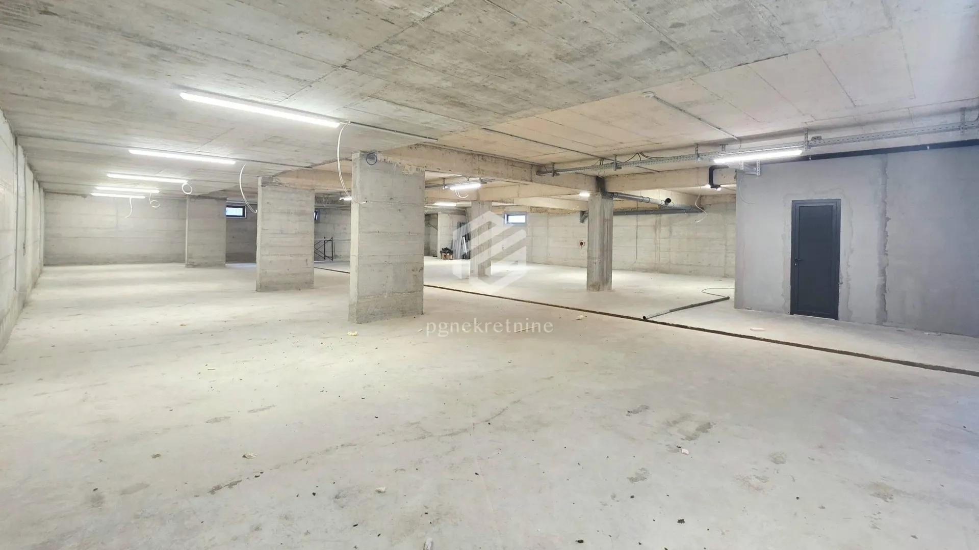 Rent, office space, 1100m², Donja Gorica, Podgorica